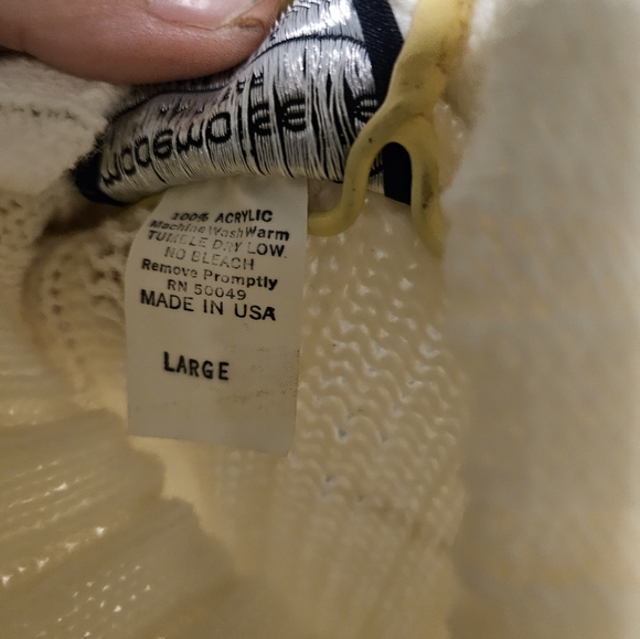 Vintage  Acrylic TurtleNeck - Picture 2 of 3